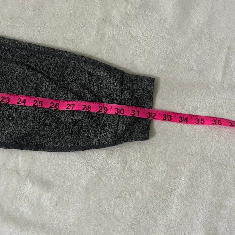 Vuori Heather Gray Women's Joggers - Picture 5 of 8